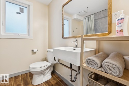 11625 83 Street Nw, Edmonton, AB - Indoor Photo Showing Bathroom