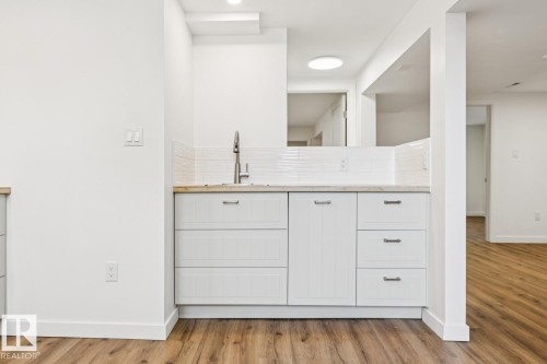 11625 83 Street Nw, Edmonton, AB - Indoor Photo Showing Other Room