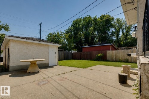 11625 83 Street Nw, Edmonton, AB - Outdoor