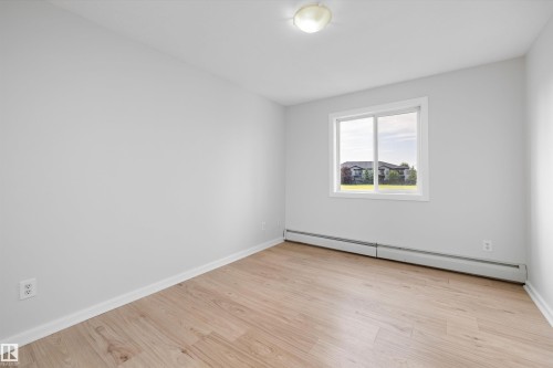 #221 240 Spruce Ridge Rd, Spruce Grove, AB - Indoor Photo Showing Other Room
