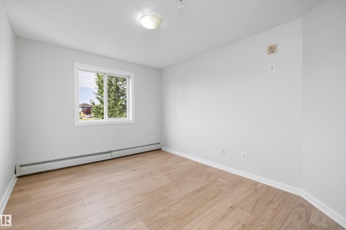 #221 240 Spruce Ridge Rd, Spruce Grove, AB - Indoor Photo Showing Other Room