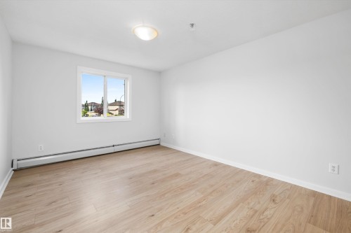 #221 240 Spruce Ridge Rd, Spruce Grove, AB - Indoor Photo Showing Other Room