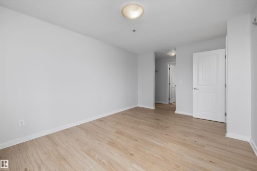 #221 240 Spruce Ridge Rd, Spruce Grove, AB - Indoor Photo Showing Other Room