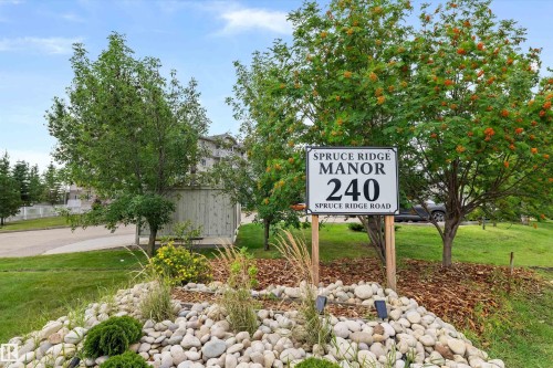 #221 240 Spruce Ridge Rd, Spruce Grove, AB - Outdoor