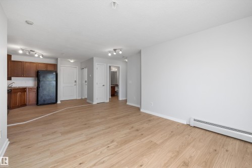 #221 240 Spruce Ridge Rd, Spruce Grove, AB - Indoor