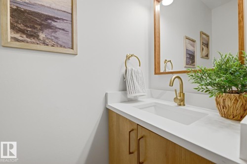 7D Callingwood Court Nw, Edmonton, AB - Indoor Photo Showing Bathroom