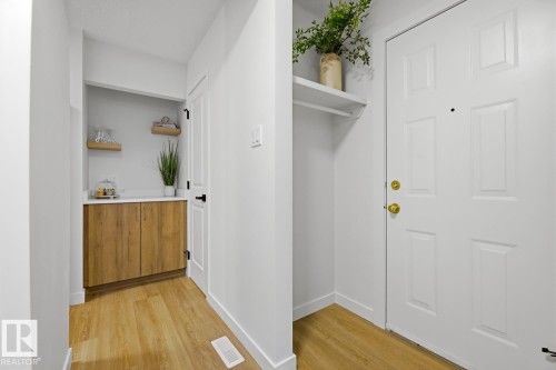 7D Callingwood Court Nw, Edmonton, AB - Indoor Photo Showing Other Room