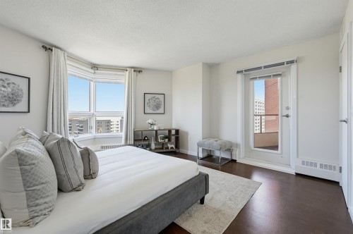 #1003 12319 Jasper Av Nw, Edmonton, AB - Indoor Photo Showing Bedroom