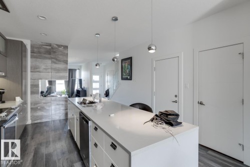 8722 150 Street Nw, Edmonton, AB - Indoor Photo Showing Kitchen With Double Sink With Upgraded Kitchen