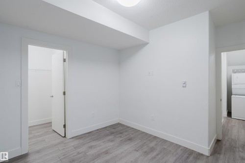 8722 150 Street Nw, Edmonton, AB - Indoor Photo Showing Laundry Room