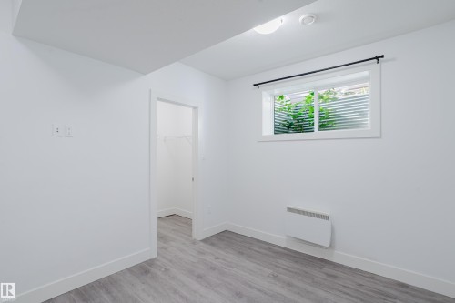 8722 150 Street Nw, Edmonton, AB - Indoor Photo Showing Other Room