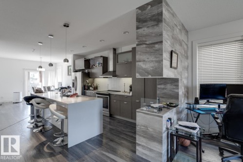 8722 150 Street Nw, Edmonton, AB - Indoor