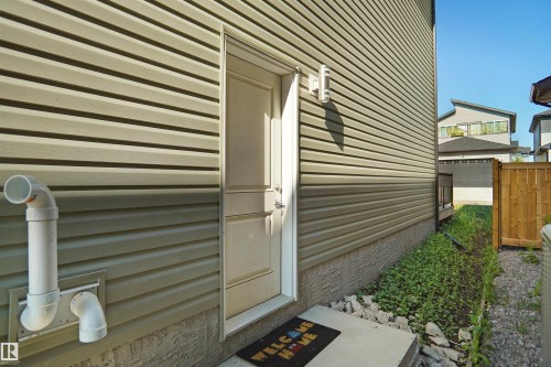 Exterior wall with horizontal siding - 4003 39 Street, Beaumont, AB - Outdoor With Exterior