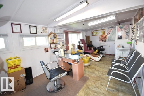 5222 3Rd Avenue, Boyle, AB - Indoor