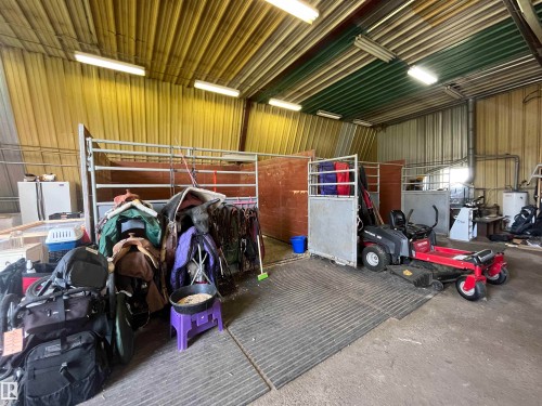3115A Hghway 627, Rural Parkland County, AB - Indoor Photo Showing Garage