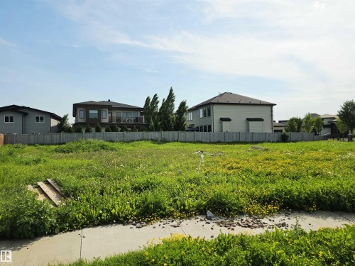 Expansive lot featuring a concrete sidewalk at the foreground - 4178 Cameron Heights Point(E) Nw, Edmonton, AB 