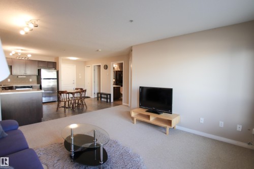 #7206 7327 South Terwillegar Dr Nw, Edmonton, AB - Indoor Photo Showing Living Room