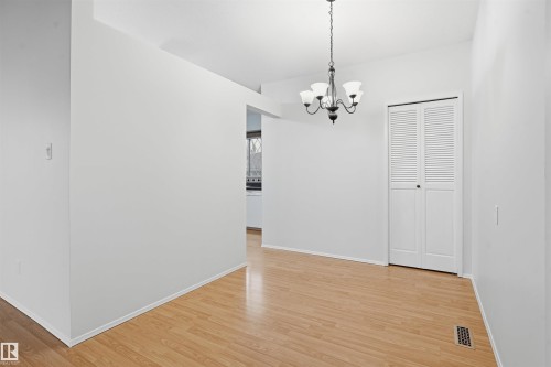 6903 151 Avenue Nw, Edmonton, AB - Indoor Photo Showing Other Room