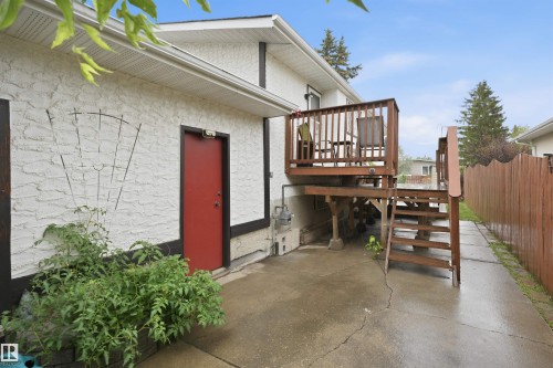 6903 151 Avenue Nw, Edmonton, AB - Outdoor