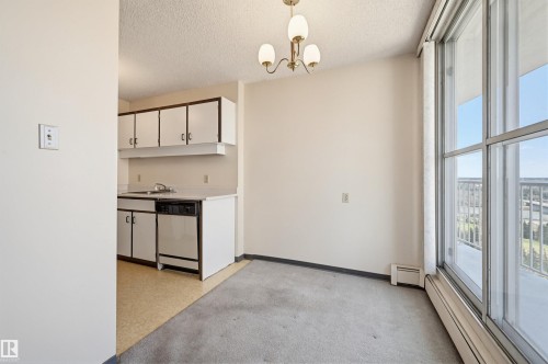 #701 12141 Jasper Av Nw, Edmonton, AB - Indoor