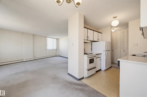 #701 12141 Jasper Av Nw, Edmonton, AB - Indoor Photo Showing Kitchen