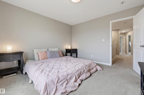 5175 Edgemont Boulevard Nw, Edmonton, AB - Indoor Photo Showing Bedroom