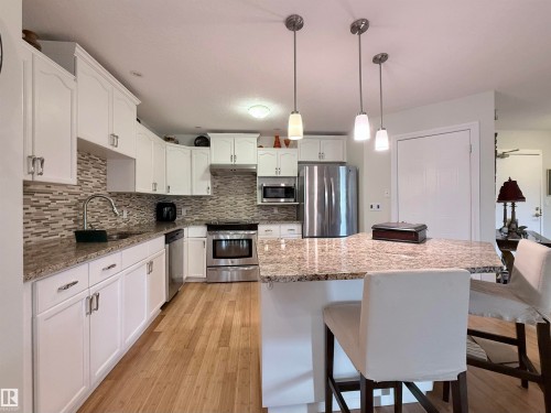 #403 3 Perron St, St. Albert, AB - Indoor Photo Showing Kitchen With Upgraded Kitchen