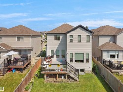 1716 60 Street SW  Edmonton, AB T6X 0W4