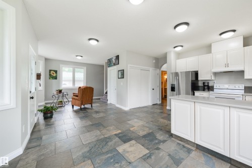 56010 Rge Road 20A, Rural Lac Ste. Anne County, AB - Indoor Photo Showing Kitchen