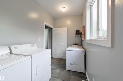 56010 Rge Road 20A, Rural Lac Ste. Anne County, AB - Indoor Photo Showing Laundry Room