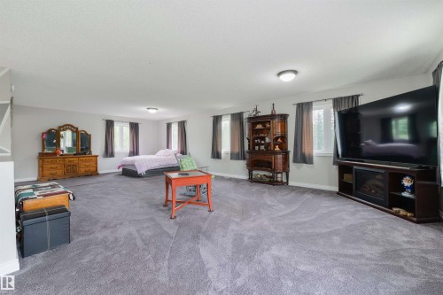 56010 Rge Road 20A, Rural Lac Ste. Anne County, AB - Indoor Photo Showing Living Room