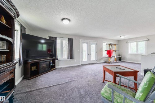 56010 Rge Road 20A, Rural Lac Ste. Anne County, AB - Indoor Photo Showing Living Room