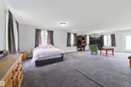 56010 Rge Road 20A, Rural Lac Ste. Anne County, AB - Indoor Photo Showing Bedroom
