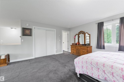 56010 Rge Road 20A, Rural Lac Ste. Anne County, AB - Indoor Photo Showing Bedroom