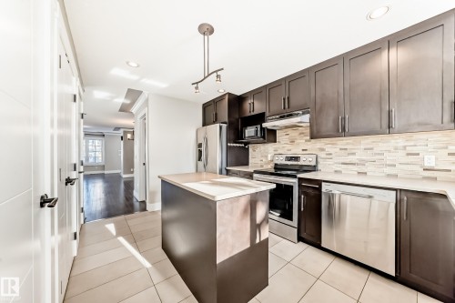 10711 70 Avenue Nw, Edmonton, AB - Indoor Photo Showing Kitchen With Upgraded Kitchen