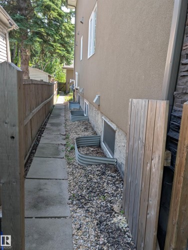10711 70 Avenue Nw, Edmonton, AB - Outdoor With Exterior