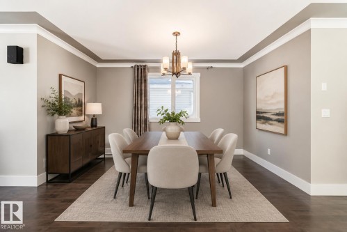 10711 70 Avenue Nw, Edmonton, AB - Indoor Photo Showing Dining Room