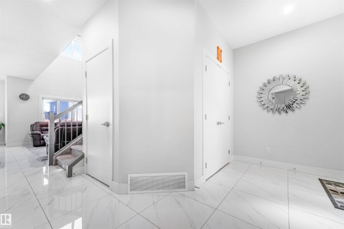 16212 32 Avenue Sw, Edmonton, AB - Indoor Photo Showing Other Room