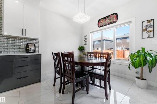 16212 32 Avenue Sw, Edmonton, AB - Indoor Photo Showing Dining Room