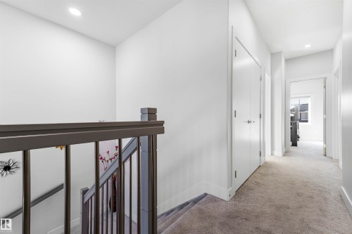 16212 32 Avenue Sw, Edmonton, AB - Indoor Photo Showing Other Room