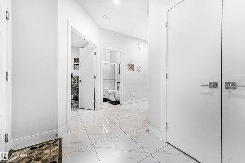 16212 32 Avenue Sw, Edmonton, AB - Indoor Photo Showing Other Room