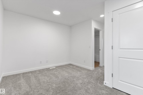 919 19 Avenue Nw, Edmonton, AB - Indoor Photo Showing Other Room
