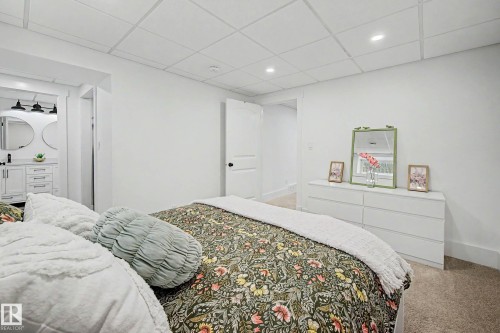 4305 43A Avenue, Leduc, AB - Indoor Photo Showing Bedroom
