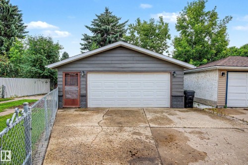 4305 43A Avenue, Leduc, AB - Outdoor