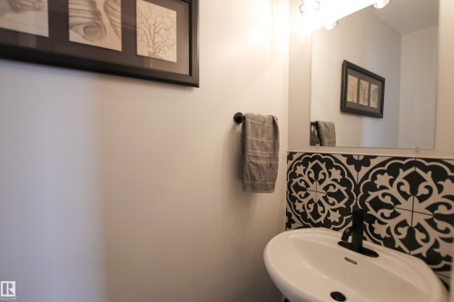 10D Twin Terrace Nw, Edmonton, AB - Indoor Photo Showing Bathroom