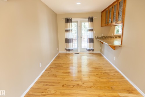 1108 39 Street Nw, Edmonton, AB - Indoor Photo Showing Other Room