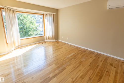 1108 39 Street Nw, Edmonton, AB - Indoor Photo Showing Other Room