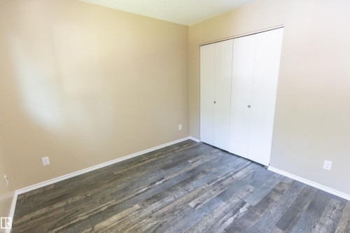 1108 39 Street Nw, Edmonton, AB - Indoor Photo Showing Other Room