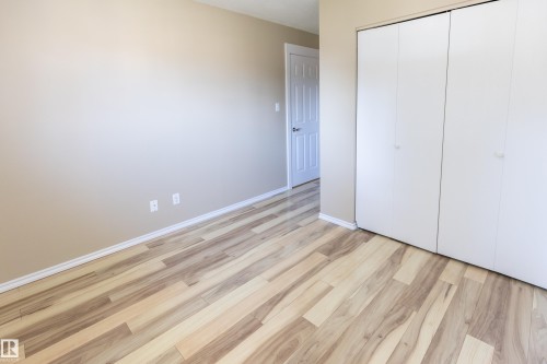 1108 39 Street Nw, Edmonton, AB - Indoor Photo Showing Other Room