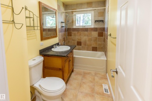 1108 39 Street Nw, Edmonton, AB - Indoor Photo Showing Bathroom